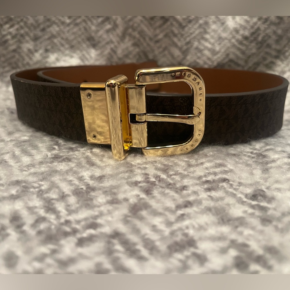 Michael Kors Twist Reversible Belt